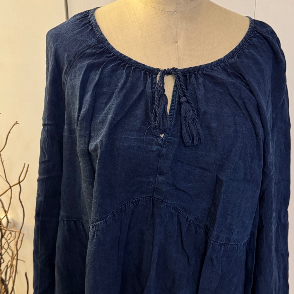Old Navy Navy Blue Women's Blouse - Picture 2 of 5